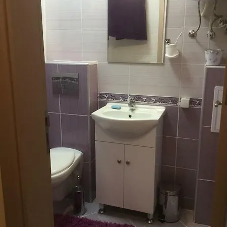 Apartment 62a Doctor Luben Lazarov Street *