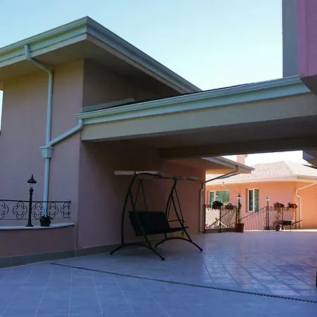 Апартаменты 62a Doctor Luben Lazarov Street Варна