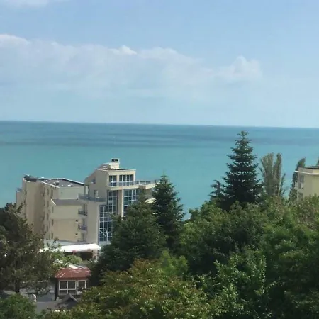 62a Doctor Luben Lazarov Street * Варна